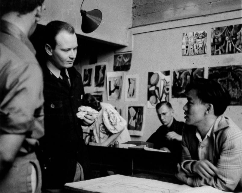 Elmer Bischoff in studio class at the California School of Fine Arts, San Francisco, ca. 1958.