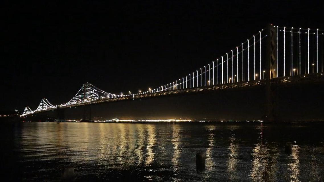 Leo Villareal, *The Bay Lights*, 2013. Video by James Ewing.